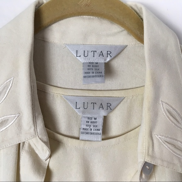 Lutar Off White Blouse w/ Inner Top - Picture 2 of 4